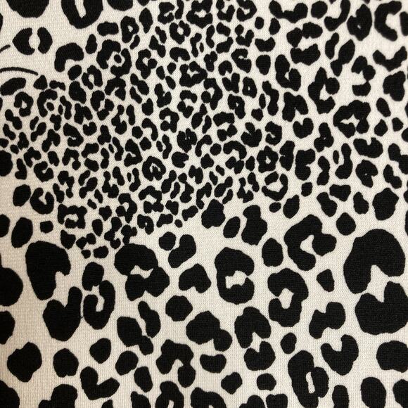 Michael Michael Kors Women's Leopard Print V‎ Neck Blouse Size 1X Flowy Safari - Picture 11 of 11
